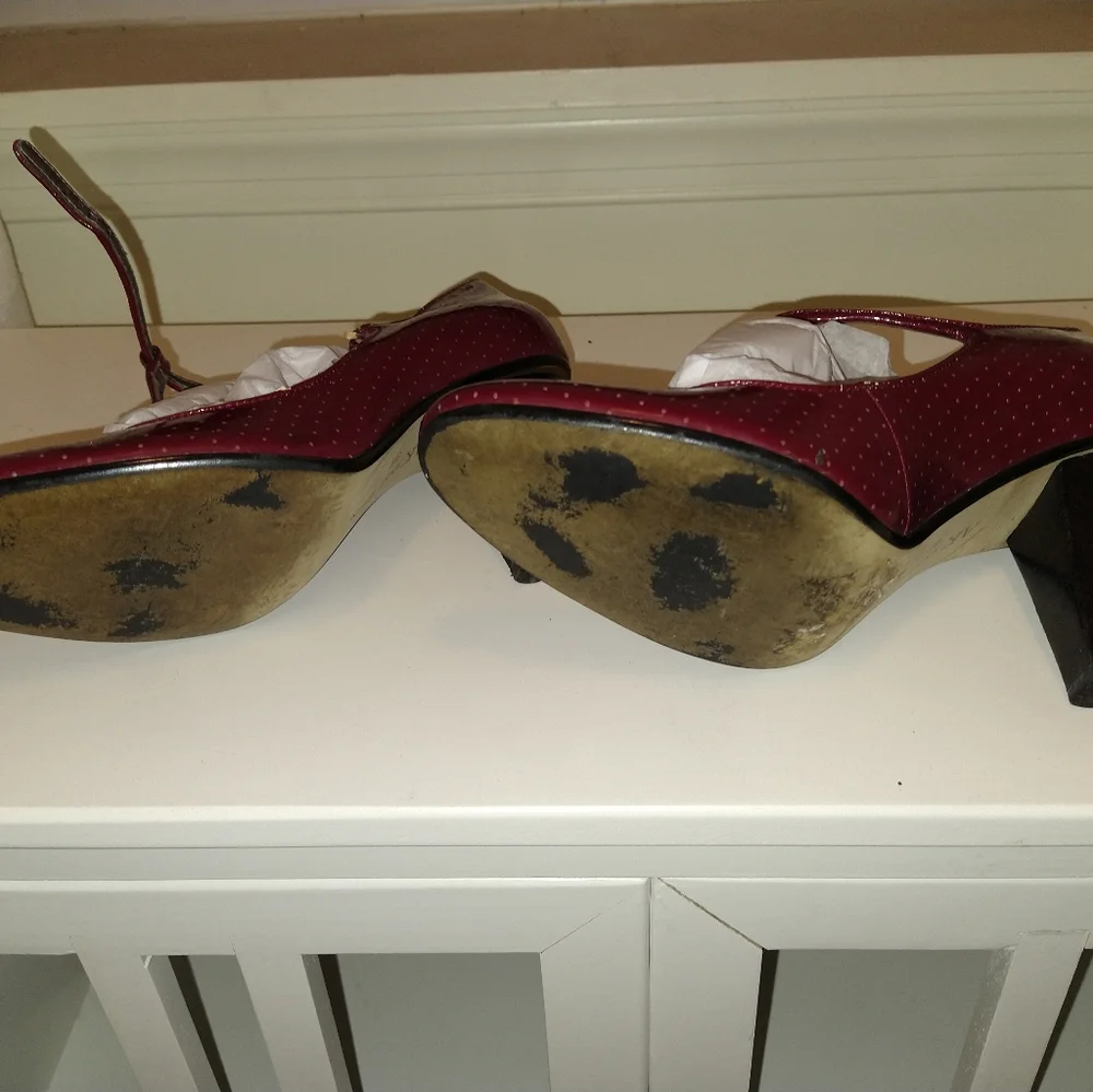 Shoes - Picture 5 of 5
